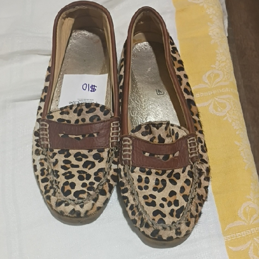 unigue Sperry Topsiders Leopard Print Loafers with Brown Accents Size 9